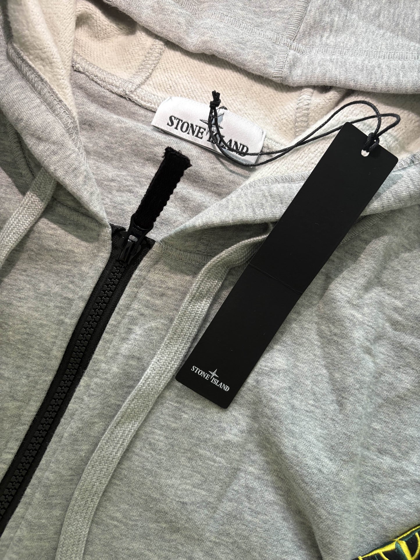 Fournisseur Officiel Pull & Zip Stone Island 🔥 Achat 17$ → Revente 95$ 💼